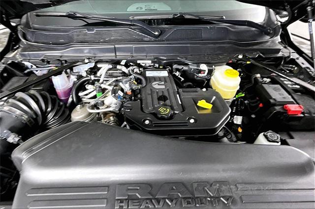 2026 RAM Ram 3500 RAM 3500 TRADESMAN CREW CAB 4X4 8 BOX