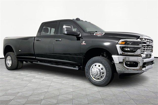2026 RAM Ram 3500 RAM 3500 TRADESMAN CREW CAB 4X4 8 BOX
