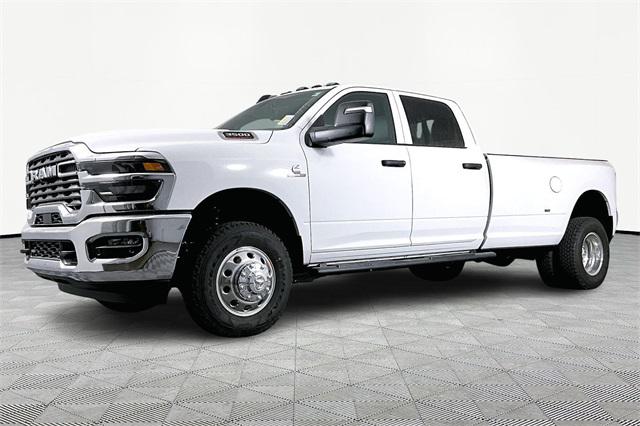 2026 RAM Ram 3500 RAM 3500 TRADESMAN CREW CAB 4X4 8 BOX
