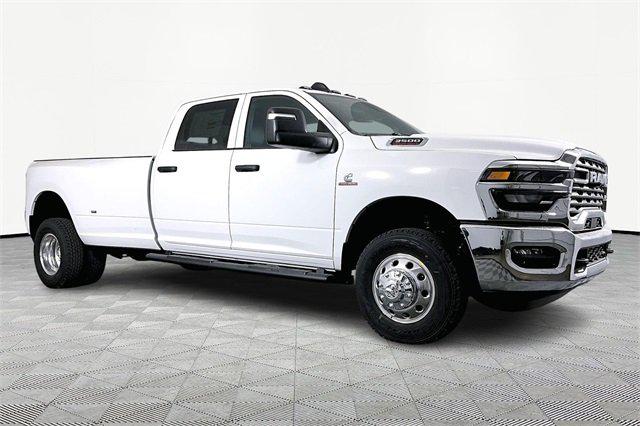 2026 RAM Ram 3500 RAM 3500 TRADESMAN CREW CAB 4X4 8 BOX