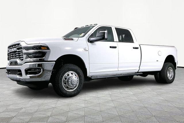 2026 RAM Ram 3500 RAM 3500 TRADESMAN CREW CAB 4X4 8 BOX