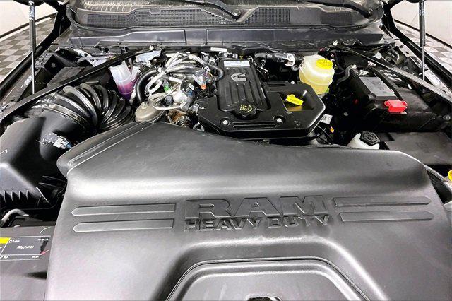 2026 RAM Ram 3500 RAM 3500 TRADESMAN CREW CAB 4X4 8 BOX