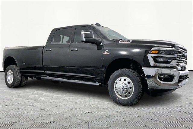 2026 RAM Ram 3500 RAM 3500 TRADESMAN CREW CAB 4X4 8 BOX