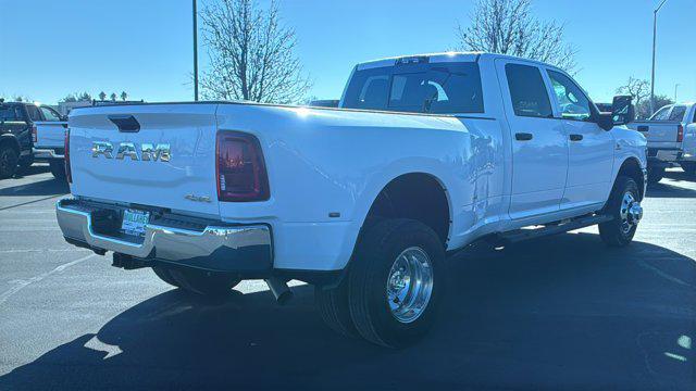 2026 RAM Ram 3500 RAM 3500 TRADESMAN CREW CAB 4X4 8 BOX