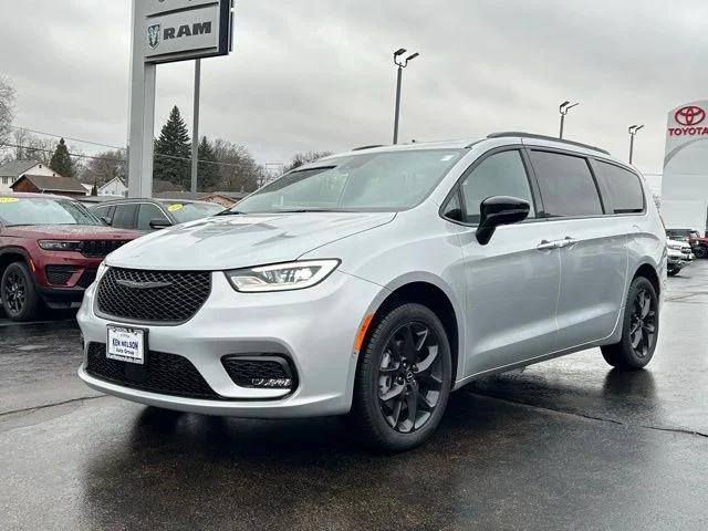 2026 Chrysler Pacifica Limited AWD