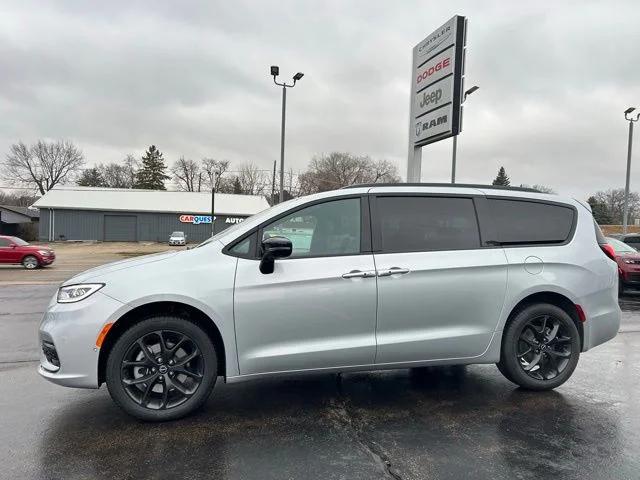2026 Chrysler Pacifica Limited AWD