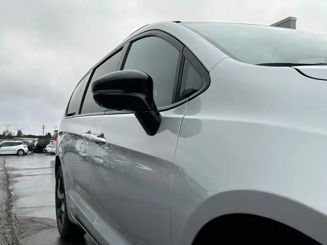 2026 Chrysler Pacifica Limited AWD