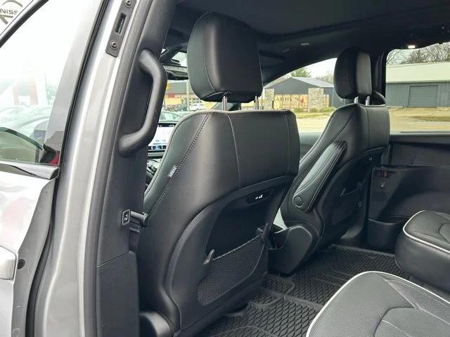 2026 Chrysler Pacifica Limited AWD