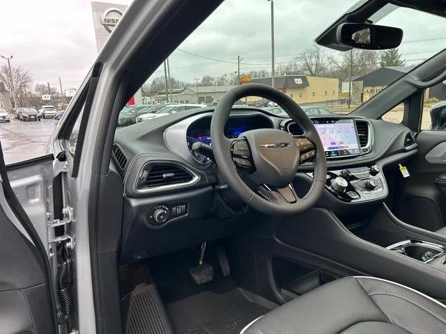 2026 Chrysler Pacifica Limited AWD