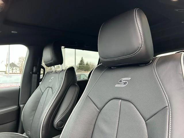 2026 Chrysler Pacifica Limited AWD
