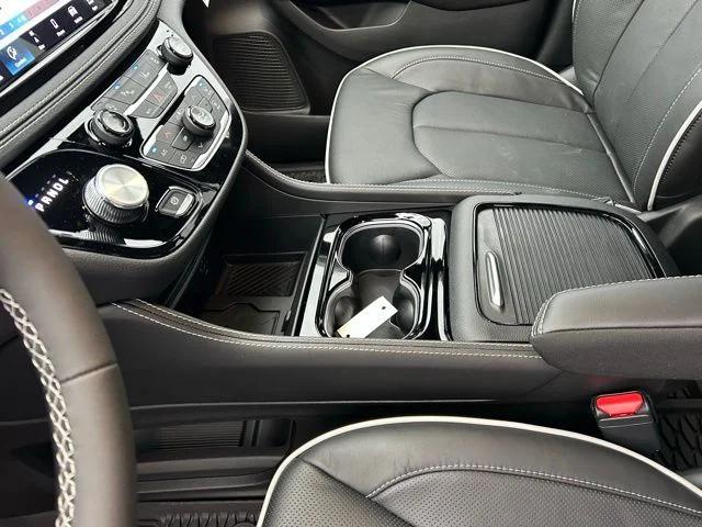 2026 Chrysler Pacifica Limited AWD