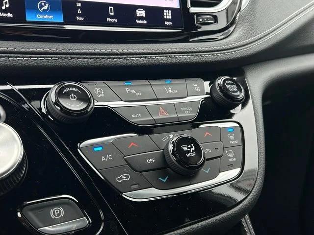 2026 Chrysler Pacifica Limited AWD