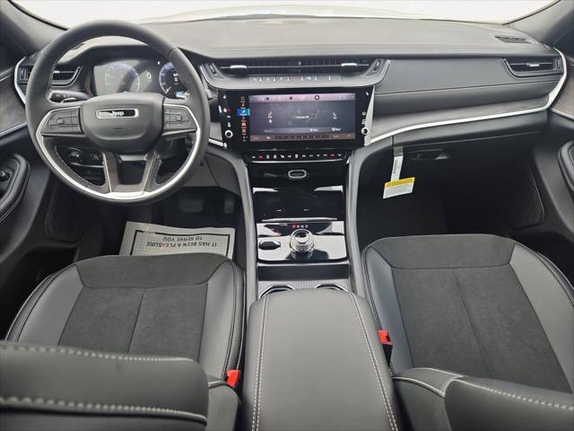 2026 Jeep Grand Cherokee GRAND CHEROKEE ALTITUDE 4X4