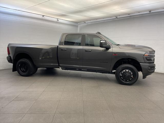 2026 RAM Ram 3500 RAM 3500 LARAMIE CREW CAB 4X4 8 BOX