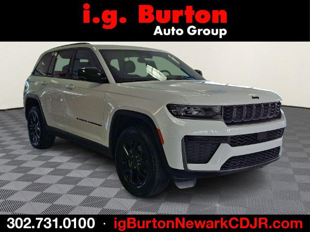 2026 Jeep Grand Cherokee GRAND CHEROKEE LAREDO ALTITUDE 4X4 2026 Jeep Grand Cherokee GRAND CHEROKEE LAREDO ALTITUDE 4X4