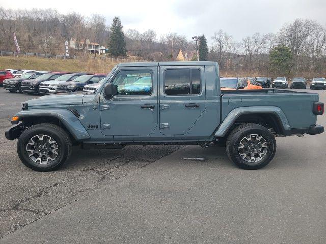 2026 Jeep Gladiator GLADIATOR SAHARA 4X4