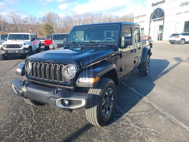 2026 Jeep Gladiator GLADIATOR SAHARA 4X4