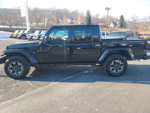 2026 Jeep Gladiator GLADIATOR SAHARA 4X4 2026 Jeep Gladiator GLADIATOR SAHARA 4X4