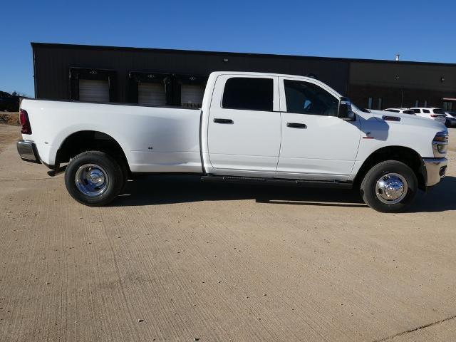 2026 RAM Ram 3500 RAM 3500 TRADESMAN CREW CAB 4X4 8 BOX