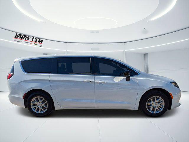2026 Chrysler Voyager VOYAGER LX