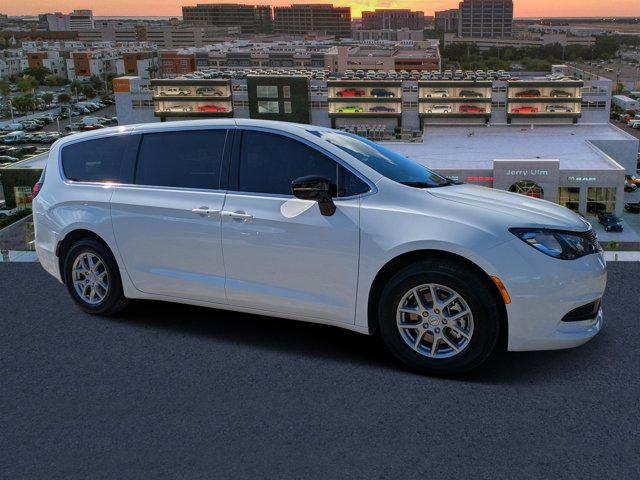 2026 Chrysler Voyager VOYAGER LX