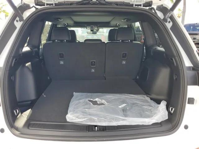 2026 Jeep Grand Cherokee Limited 4x2