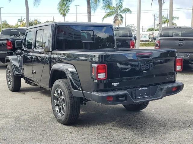 2026 Jeep Gladiator GLADIATOR SAHARA 4X4