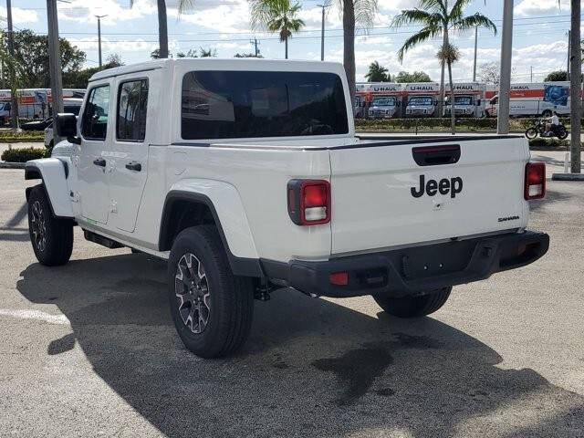 2026 Jeep Gladiator GLADIATOR SAHARA 4X4