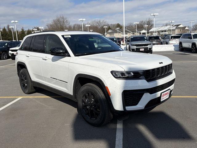 2026 Jeep Grand Cherokee GRAND CHEROKEE LAREDO ALTITUDE 4X4