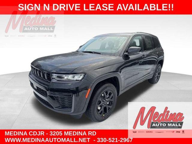 2026 Jeep Grand Cherokee Altitude 4x4 for sale in Medina, OH