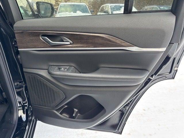 2026 Jeep Grand Cherokee Altitude 4x4