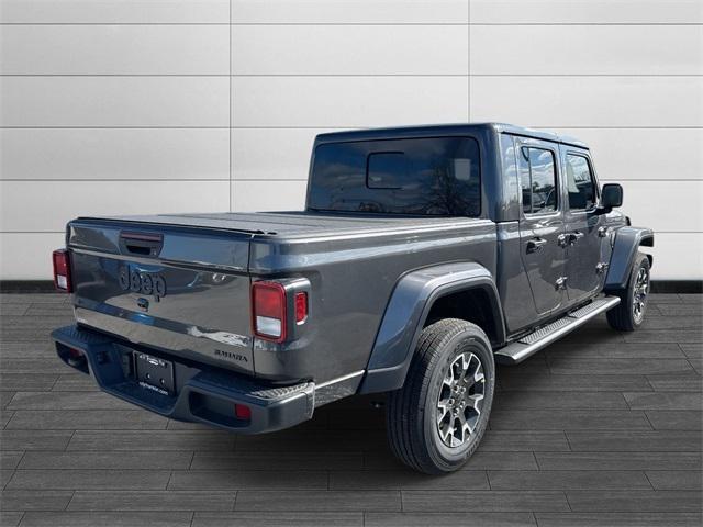 2026 Jeep Gladiator GLADIATOR SAHARA 4X4