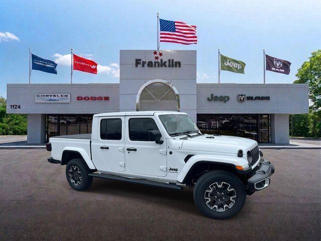 2026 Jeep Gladiator GLADIATOR SAHARA 4X4