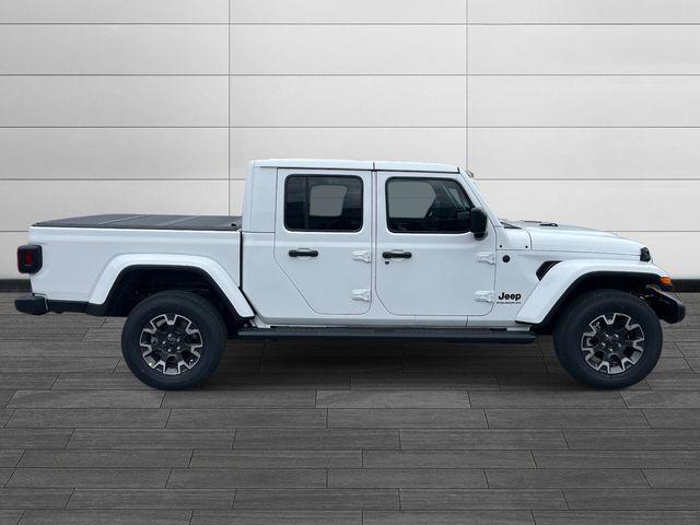 2026 Jeep Gladiator GLADIATOR SAHARA 4X4
