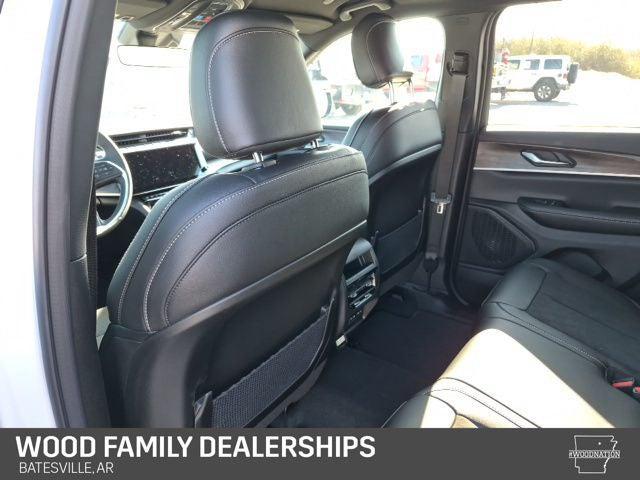 2026 Jeep Grand Cherokee Altitude 4x4