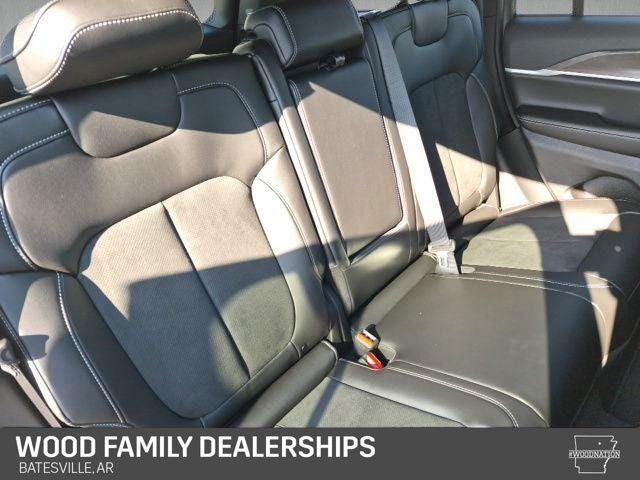 2026 Jeep Grand Cherokee Altitude 4x4