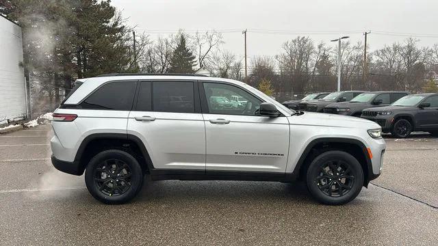 2026 Jeep Grand Cherokee Altitude 4x4