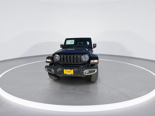 2026 Jeep Gladiator GLADIATOR SAHARA 4X4 2026 Jeep Gladiator GLADIATOR SAHARA 4X4