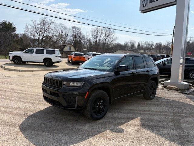 2026 Jeep Grand Cherokee GRAND CHEROKEE LAREDO ALTITUDE 4X4