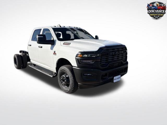 2026 RAM Ram 3500 Chassis Cab RAM 3500 TRADESMAN CREW CAB CHASSIS 4X4 60 CA