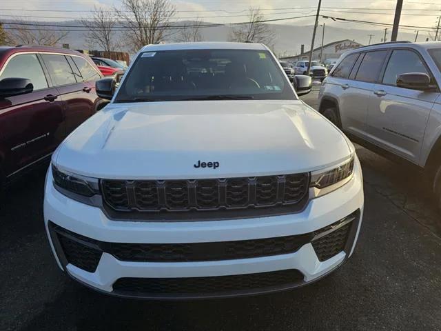 2026 Jeep Grand Cherokee GRAND CHEROKEE ALTITUDE 4X4