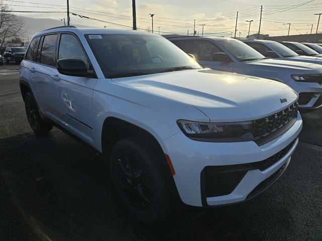 2026 Jeep Grand Cherokee GRAND CHEROKEE LAREDO ALTITUDE 4X4 2026 Jeep Grand Cherokee GRAND CHEROKEE LAREDO ALTITUDE 4X4