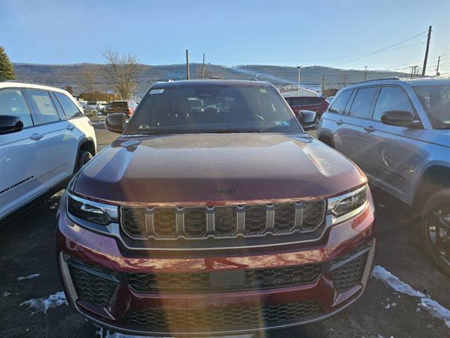 2026 Jeep Grand Cherokee GRAND CHEROKEE LAREDO ALTITUDE 4X4 2026 Jeep Grand Cherokee GRAND CHEROKEE LAREDO ALTITUDE 4X4