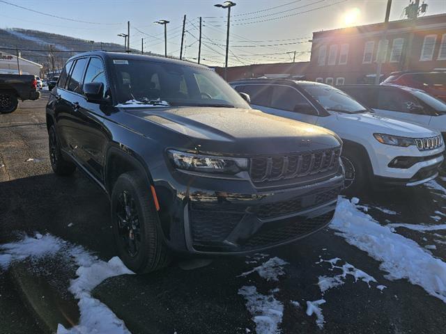 2026 Jeep Grand Cherokee GRAND CHEROKEE LAREDO ALTITUDE 4X4 2026 Jeep Grand Cherokee GRAND CHEROKEE LAREDO ALTITUDE 4X4