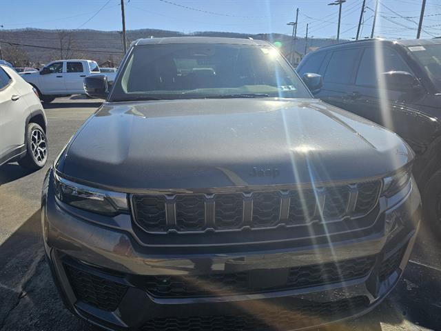 2026 Jeep Grand Cherokee GRAND CHEROKEE LIMITED 4X4 2026 Jeep Grand Cherokee GRAND CHEROKEE LIMITED 4X4