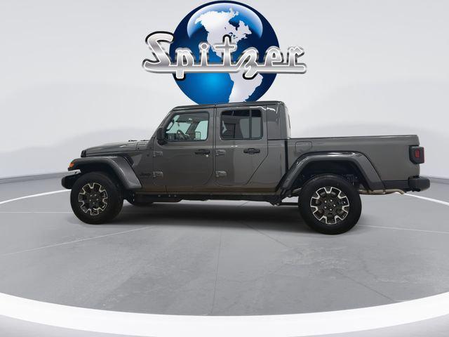 2026 Jeep Gladiator GLADIATOR SAHARA 4X4