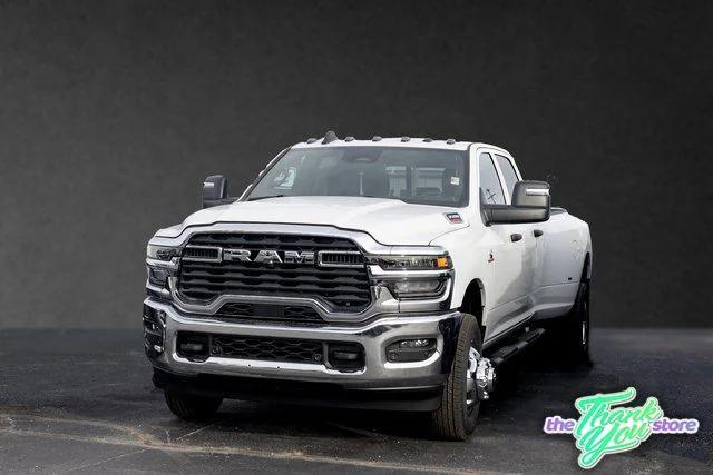 2026 RAM Ram 3500 RAM 3500 TRADESMAN CREW CAB 4X4 8 BOX