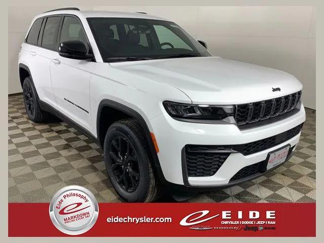 2026 Jeep Grand Cherokee GRAND CHEROKEE LAREDO ALTITUDE 4X4