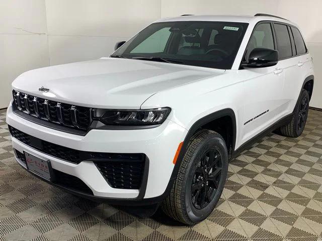 2026 Jeep Grand Cherokee GRAND CHEROKEE LAREDO ALTITUDE 4X4