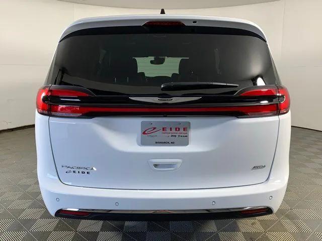 2026 Chrysler Pacifica PACIFICA SELECT AWD